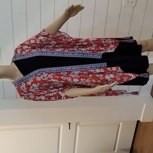 Knox Rose kimono Red, Blue, white, size xs/s.  Never worn